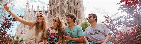 hacer amigos en barcelona|SINGLES BARCELONA ️ CON DETALLE 50ÑEROS +7300